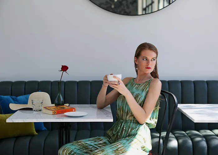 Hotel Lovinalife & Cafe
