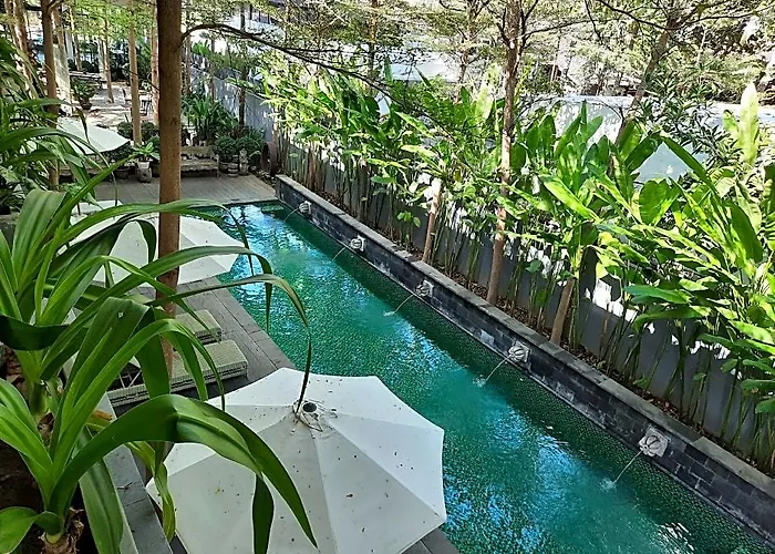 Lovinalife & Cafe Hotel